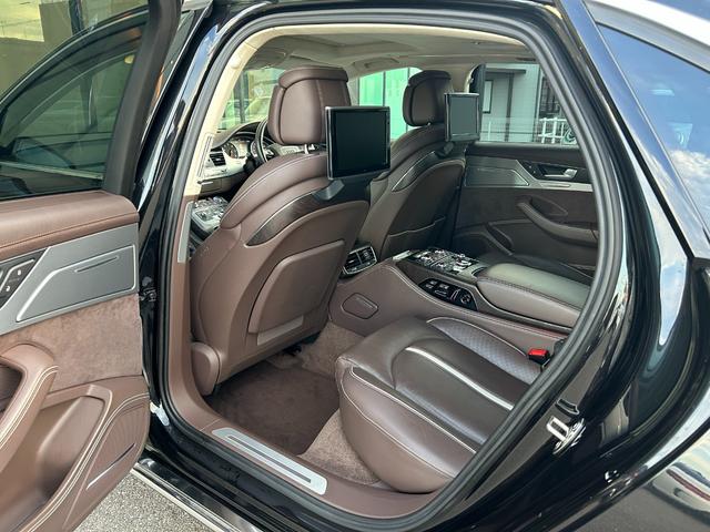 A8 4.0TFSIクワトロ サンルーフ 茶革シート シートベンチレーション マッサージシート リアエンターテイメント 純正ナビ フルセグTV 360カメラ クリアランスソナー オートトランク LEDライト 2列目リクライニング(47枚目)