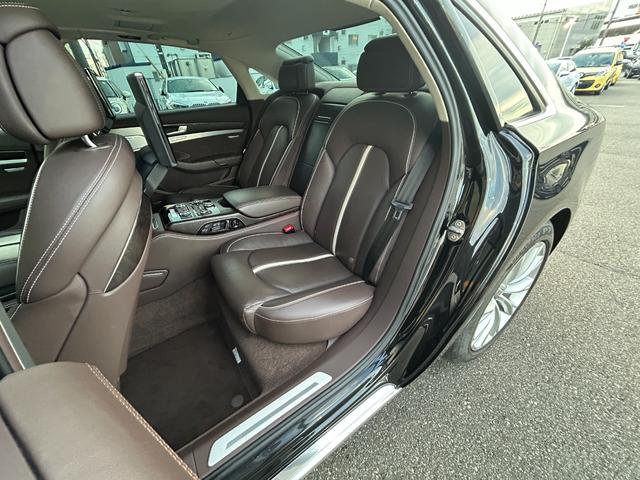 A8 4.0TFSIクワトロ サンルーフ 茶革シート シートベンチレーション マッサージシート リアエンターテイメント 純正ナビ フルセグTV 360カメラ クリアランスソナー オートトランク LEDライト 2列目リクライニング(49枚目)