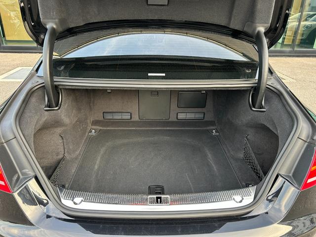 A8 4.0TFSIクワトロ サンルーフ 茶革シート シートベンチレーション マッサージシート リアエンターテイメント 純正ナビ フルセグTV 360カメラ クリアランスソナー オートトランク LEDライト 2列目リクライニング(51枚目)