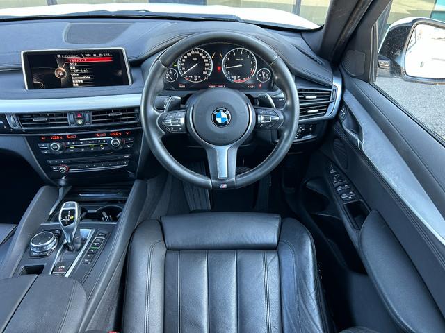 X6 xDrive 35i Mスポーツ セレクトパッケージ サンルーフ 黒革シート シートヒーター ソフトクローズドドア 衝突軽減ブレーキ アダプティブクルーズコントロール ブラインドスポットモニター 純正ナビ フルセグTV 360カメラ(4枚目)