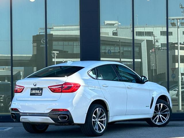 X6 xDrive 35i Mスポーツ セレクトパッケージ サンルーフ 黒革シート シートヒーター ソフトクローズドドア 衝突軽減ブレーキ アダプティブクルーズコントロール ブラインドスポットモニター 純正ナビ フルセグTV 360カメラ(52枚目)