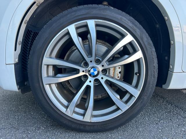 X6 xDrive 35i Mスポーツ セレクトパッケージ サンルーフ 黒革シート シートヒーター ソフトクローズドドア 衝突軽減ブレーキ アダプティブクルーズコントロール ブラインドスポットモニター 純正ナビ フルセグTV 360カメラ(62枚目)