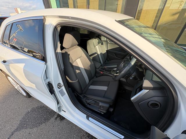 A3 スポーツバック 1stエディション 衝突軽減ブレーキ アダプティブクルーズコントロール 純正ナビTV AppleCarPlay バックカメラ クリアランスソナー LEDヘッドライト オートハイビーム アイドリングストップ シートヒーター(8枚目)