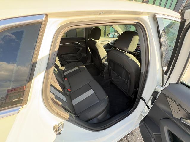 A3 スポーツバック 1stエディション 衝突軽減ブレーキ アダプティブクルーズコントロール 純正ナビTV AppleCarPlay バックカメラ クリアランスソナー LEDヘッドライト オートハイビーム アイドリングストップ シートヒーター(36枚目)