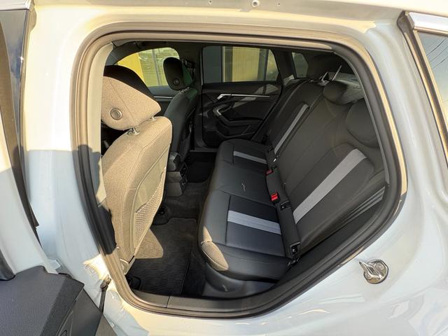 A3 スポーツバック 1stエディション 衝突軽減ブレーキ アダプティブクルーズコントロール 純正ナビTV AppleCarPlay バックカメラ クリアランスソナー LEDヘッドライト オートハイビーム アイドリングストップ シートヒーター(45枚目)