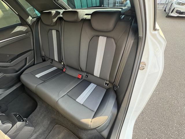 A3 スポーツバック 1stエディション 衝突軽減ブレーキ アダプティブクルーズコントロール 純正ナビTV AppleCarPlay バックカメラ クリアランスソナー LEDヘッドライト オートハイビーム アイドリングストップ シートヒーター(47枚目)