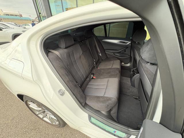 5シリーズ 523d xDrive Mスピリット 衝突軽減B アダプティブクルーズコントロール ブラインドスポット レーンキープ ナビ フルセグ AppleCarPlay 360カメラ クリアランスソナー オートトランク ヘッドアップディスプレイ(45枚目)