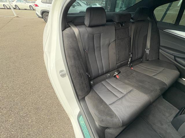 5シリーズ 523d xDrive Mスピリット 衝突軽減B アダプティブクルーズコントロール ブラインドスポット レーンキープ ナビ フルセグ AppleCarPlay 360カメラ クリアランスソナー オートトランク ヘッドアップディスプレイ(46枚目)