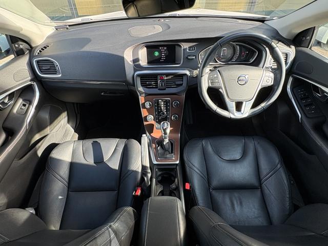 エンドユーザーから直接買取及び全国ＡＡ会場よりバイヤーの厳選仕入車両です。整備記録簿等で整備記録をご確認いただくことも可能です。