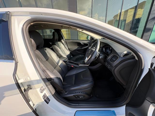 ご安心してお乗りいただける輸入車を全国のお客様にご提案、ご提供させて頂きます。全国のＬＩＢＥＲＡＬＡ店舗またはガリバー店舗にてご納車が可能となっておりますので遠方のお客様もお気軽にお問い合わせ下さい。