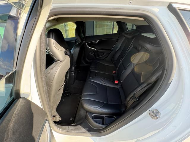 ＬＩＢＥＲＡＬＡ４１店舗は全て、（株）ＩＤＯＭ　直営店でございます。