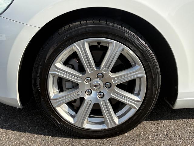 ＬＩＢＥＲＡＬＡでは６種類のコーヒーをご用意しております。コーヒーを飲みながら優雅にお車選びをしてみませんか？