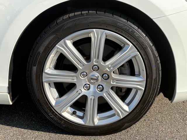 ＬＩＢＥＲＡＬＡでは複数のメーカーのお車をワンストップで乗り比べしていただける輸入車ブランド店舗です。お気軽にお立ち寄りいただき心ゆくまでその性能をご堪能してください。