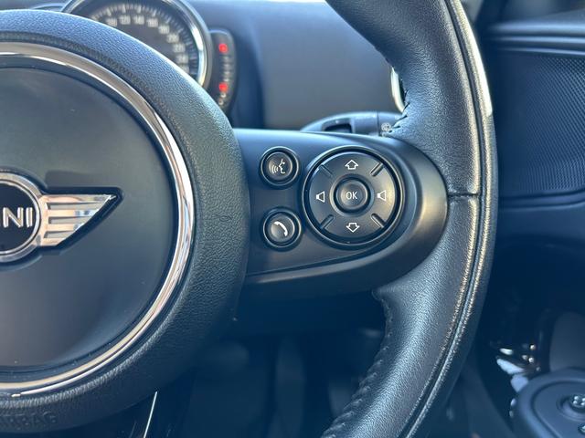 MINI クーパーD クロスオーバー オール4 衝突軽減ブレーキ アダプティブクルーズコントロール 純正ナビ バックカメラ クリアランスソナー オートマチックテールゲート フットトランクオープナー ETC 純正ルーフキャリアー シートヒーター(13枚目)