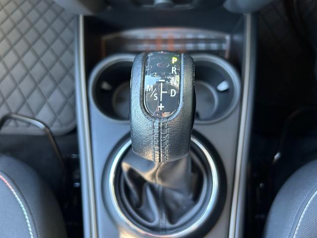 MINI クーパーD クロスオーバー オール4 衝突軽減ブレーキ アダプティブクルーズコントロール 純正ナビ バックカメラ クリアランスソナー オートマチックテールゲート フットトランクオープナー ETC 純正ルーフキャリアー シートヒーター(30枚目)