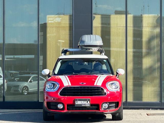 MINI クーパーD クロスオーバー オール4 衝突軽減ブレーキ アダプティブクルーズコントロール 純正ナビ バックカメラ クリアランスソナー オートマチックテールゲート フットトランクオープナー ETC 純正ルーフキャリアー シートヒーター(50枚目)