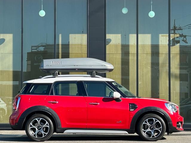 MINI クーパーD クロスオーバー オール4 衝突軽減ブレーキ アダプティブクルーズコントロール 純正ナビ バックカメラ クリアランスソナー オートマチックテールゲート フットトランクオープナー ETC 純正ルーフキャリアー シートヒーター(52枚目)