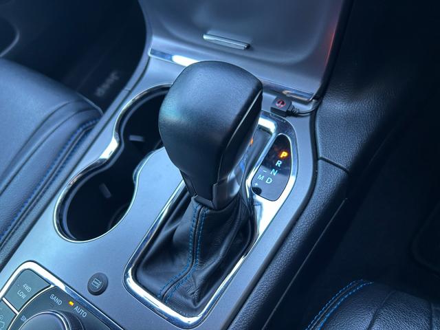 ジープ・グランドチェロキー アップランド 160台限定 黒革調シートカバー 純正ナビ AppleCarPlay バックカメラ フロントカメラ クリアランスソナー クルーズコントロール ヒルディセントコントロール フリップダウンモニター(29枚目)