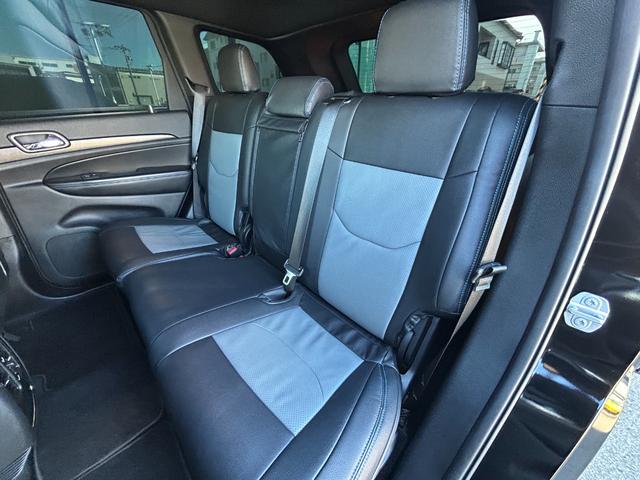 ジープ・グランドチェロキー アップランド 160台限定 黒革調シートカバー 純正ナビ AppleCarPlay バックカメラ フロントカメラ クリアランスソナー クルーズコントロール ヒルディセントコントロール フリップダウンモニター(46枚目)