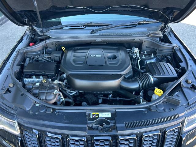 ジープ・グランドチェロキー アップランド 160台限定 黒革調シートカバー 純正ナビ AppleCarPlay バックカメラ フロントカメラ クリアランスソナー クルーズコントロール ヒルディセントコントロール フリップダウンモニター(64枚目)