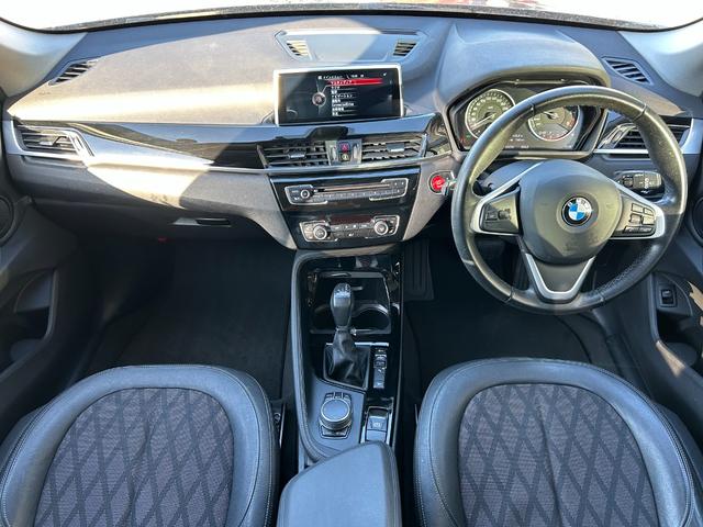 X1 xDrive 18d xライン サンルーフ 純正ナビ バックカメラ クリアランスソナー オートマチックテールゲート フットトランクオープナー コンフォートアクセス ドライブレコーダー LEDヘッドライト インテリジェントセーフティ(4枚目)
