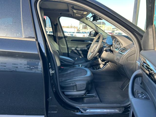 X1 xDrive 18d xライン サンルーフ 純正ナビ バックカメラ クリアランスソナー オートマチックテールゲート フットトランクオープナー コンフォートアクセス ドライブレコーダー LEDヘッドライト インテリジェントセーフティ(7枚目)