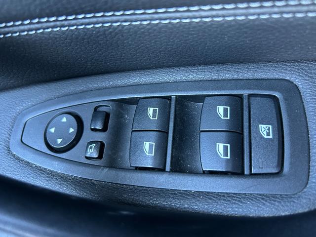 X1 xDrive 18d xライン サンルーフ 純正ナビ バックカメラ クリアランスソナー オートマチックテールゲート フットトランクオープナー コンフォートアクセス ドライブレコーダー LEDヘッドライト インテリジェントセーフティ(17枚目)