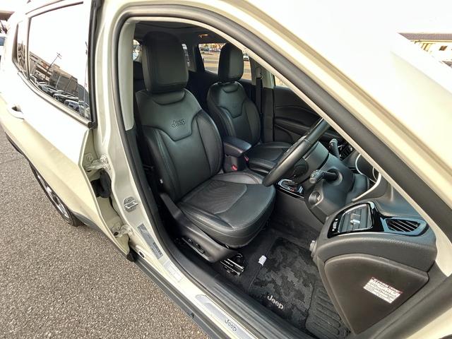 ジープ・コンパス リミテッド サンルーフ 黒革シート シートヒータ Beatsサウンド 衝突軽減B アダプティブクルーズコントロール ブラインドスポットモニター 純正ナビ AppleCarPlay バックカメラ クリアランスソナー(8枚目)