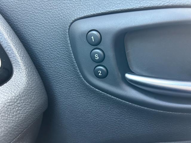 ジープ・コンパス リミテッド サンルーフ 黒革シート シートヒータ Beatsサウンド 衝突軽減B アダプティブクルーズコントロール ブラインドスポットモニター 純正ナビ AppleCarPlay バックカメラ クリアランスソナー(17枚目)