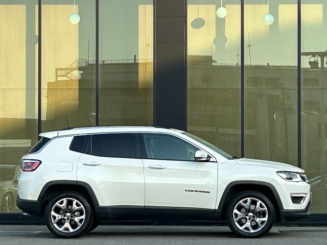 ジープ・コンパス リミテッド サンルーフ 黒革シート シートヒータ Beatsサウンド 衝突軽減B アダプティブクルーズコントロール ブラインドスポットモニター 純正ナビ AppleCarPlay バックカメラ クリアランスソナー(48枚目)