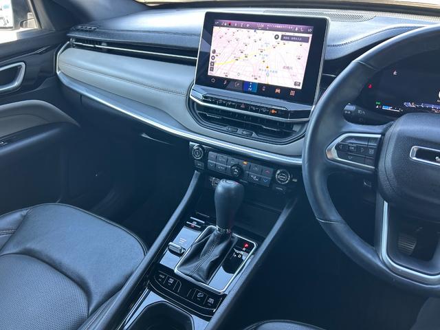 ジープ・コンパス リミテッド 黒革シート シートヒーターALPINEサウンド 衝突軽減ブレーキ アダプティブクルーズコントロール ブラインドスポットモニター 純ナビ CarPlay 360カメラ クリアランスソナー 電動リアゲート(26枚目)