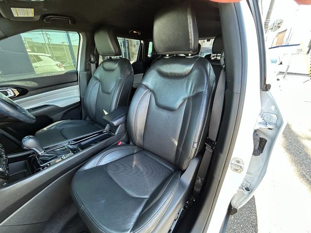 ジープ・コンパス リミテッド 黒革シート シートヒーターALPINEサウンド 衝突軽減ブレーキ アダプティブクルーズコントロール ブラインドスポットモニター 純ナビ CarPlay 360カメラ クリアランスソナー 電動リアゲート(42枚目)