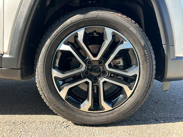 ジープ・コンパス リミテッド 黒革シート シートヒーターALPINEサウンド 衝突軽減ブレーキ アダプティブクルーズコントロール ブラインドスポットモニター 純ナビ CarPlay 360カメラ クリアランスソナー 電動リアゲート(58枚目)