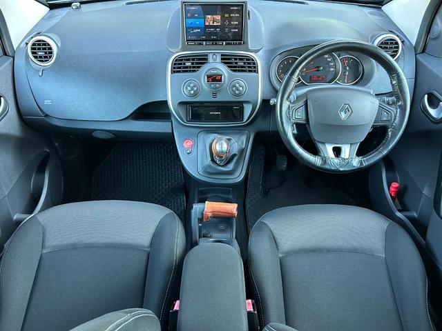 当社の最長３年走行距離無制限保証付き、またはメーカー保証継承による保証となります。当社にてメンテナンス、車検や修理などのアフターサービスの対応が可能となっておりますのでご安心ください。