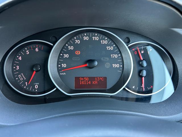 その他社外パーツの取り付けなど、カスタムもお請けいたします。特別なお車を更にアナタ色の１台に、当店のコーディネーターがプロとしてお客様と一緒にアドバイスさせていただきます。