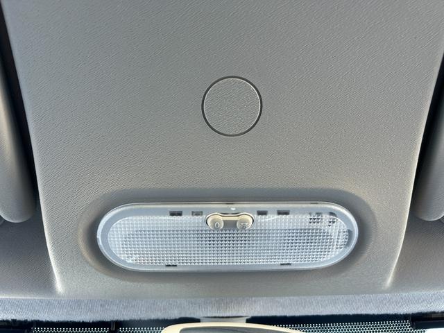 ＬＩＢＥＲＡＬＡは、ＢＭＷ・メルセデス・アウディというドイツのプレミアム３ブランドを中心とした、各ブランドを同時に乗り較べる事ができます。