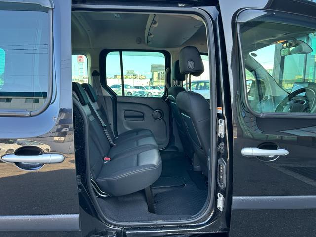 ＬＩＢＥＲＡＬＡでは多種多様の車種をご用意させていただいております。お客様がご納得いくまで、そのお車の持つ特性を五感すべてで感じ取っていただける場をご提供します。