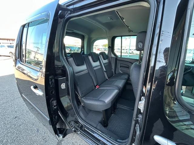 ＬＩＢＥＲＡＬＡでは複数のメーカーのお車をワンストップで乗り比べしていただける輸入車ブランド店舗です。お気軽にお立ち寄りいただき心ゆくまでその性能をご堪能してください。