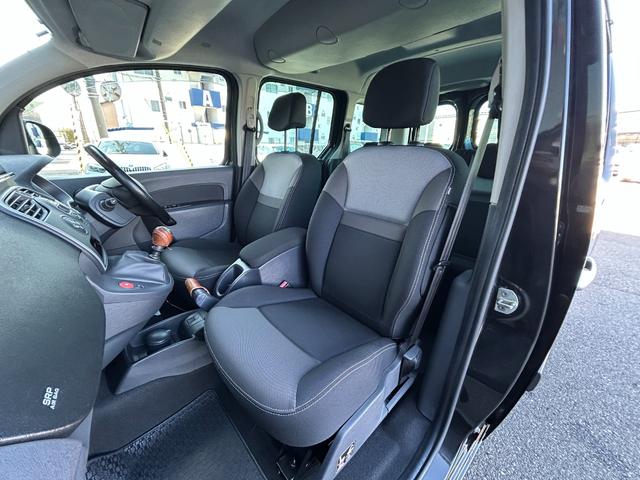 以前は、（株）ガリバーインターナショナルとして、黄色を基調として緑で書かれた看板を用い、店舗で買い取った車を、オークションに出品する中古車買い取り専門のビジネスをさせて頂いておりました。