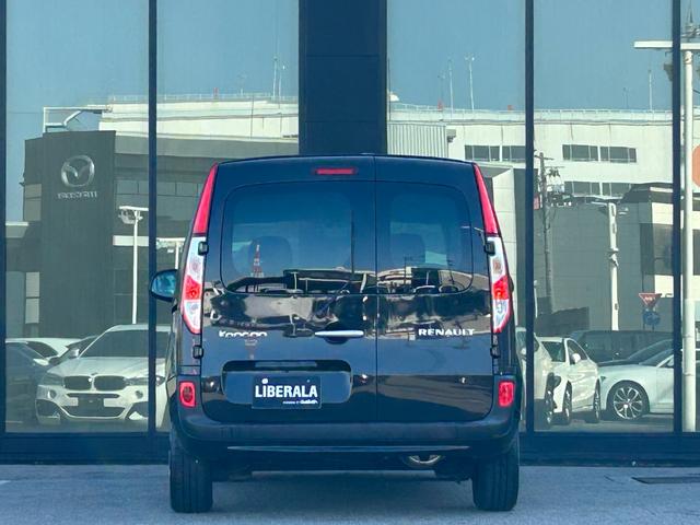 各ブランドによって違いが大きく御座います。その違いを感じながらお車選びをして頂けます。