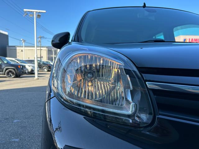 ＬＩＢＥＲＡＬＡは輸入車と本を愛される方々に少しだけ上質な時間が過ぎていくように、落ち着きのある空間をご用意しております。