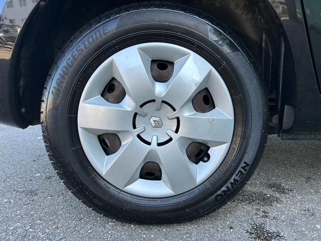 ＬＩＢＥＲＡＬＡではまず最初にコレクションボックスからお好みのコーヒーをお選びいただきます。お選びいただいたコーヒーにあわせて、担当のコーディネーターがプレミアムカーを提案いたします。