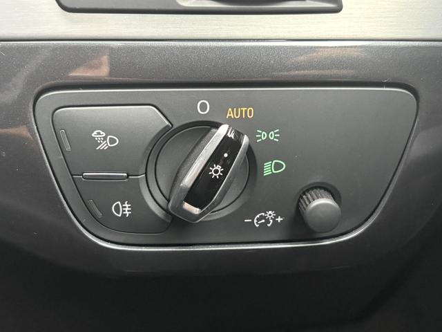 ご遠方の場合でも、下取り車両の金額を概算でお出しすることは可能でございます。車検証をお手元に、走行距離をご確認の上お問い合わせくださいませ。