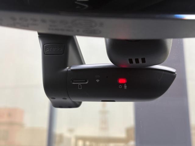 ＬＩＢＥＲＡＬＡには、本物の感動を呼ぶ　Ｔｈｅ　ｎｅｗｅｓｔ，ｂｅｓｔ　ｅｘｐｅｒｉｅｎｃｅ（最も新しく、最良となる体験）が待っています。