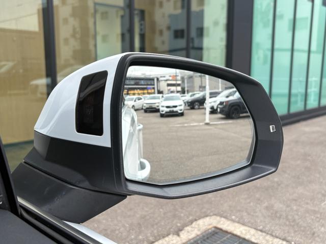 ＬＩＢＥＲＡＬＡでは輸入車でも最長５年間の保証がご選択頂けます。「中古車は不安」というお客様の声にお応えし、お客様の安心安全のために業界最長の保証を実現致しました。