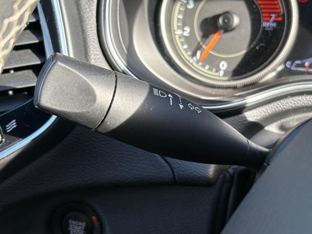 ジープ・チェロキー 80thアニバーサリーエディション 150台限定 サンルーフ 黒革 シートベンチレーション 衝突軽減ブレーキ アダプティブクルーズコントロール ブラインドスポットモニター 純正ナビ フルセグ バックカメラ クリアランスソナー(16枚目)