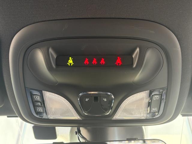 ジープ・チェロキー 80thアニバーサリーエディション 150台限定 サンルーフ 黒革 シートベンチレーション 衝突軽減ブレーキ アダプティブクルーズコントロール ブラインドスポットモニター 純正ナビ フルセグ バックカメラ クリアランスソナー(21枚目)