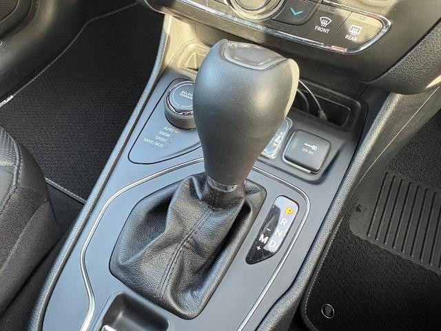 ジープ・チェロキー 80thアニバーサリーエディション 150台限定 サンルーフ 黒革 シートベンチレーション 衝突軽減ブレーキ アダプティブクルーズコントロール ブラインドスポットモニター 純正ナビ フルセグ バックカメラ クリアランスソナー(33枚目)