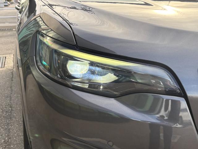 ジープ・チェロキー 80thアニバーサリーエディション 150台限定 サンルーフ 黒革 シートベンチレーション 衝突軽減ブレーキ アダプティブクルーズコントロール ブラインドスポットモニター 純正ナビ フルセグ バックカメラ クリアランスソナー(60枚目)