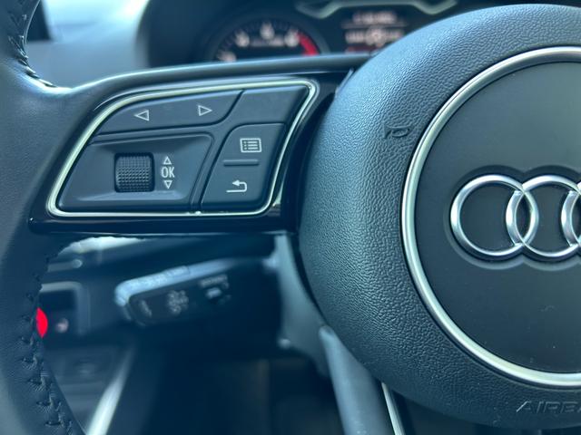 Q2 1.0TFSIスポーツ 衝突軽減ブレーキ アダプティブクルーズコントロール ブラインドスポットモニター 純正ナビ フルセグTV AppleCarPlay バックカメラ クリアランスソナー シートヒーター LEDヘッドライト(12枚目)